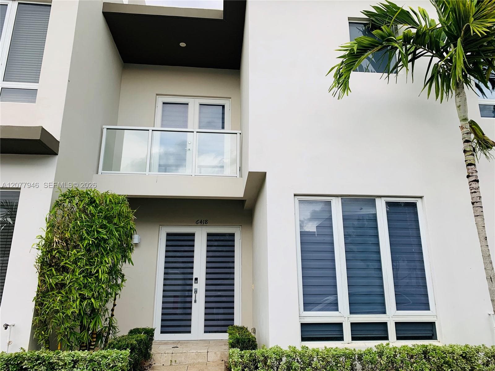 6418 NW 105th Pl, Doral, FL 33178
