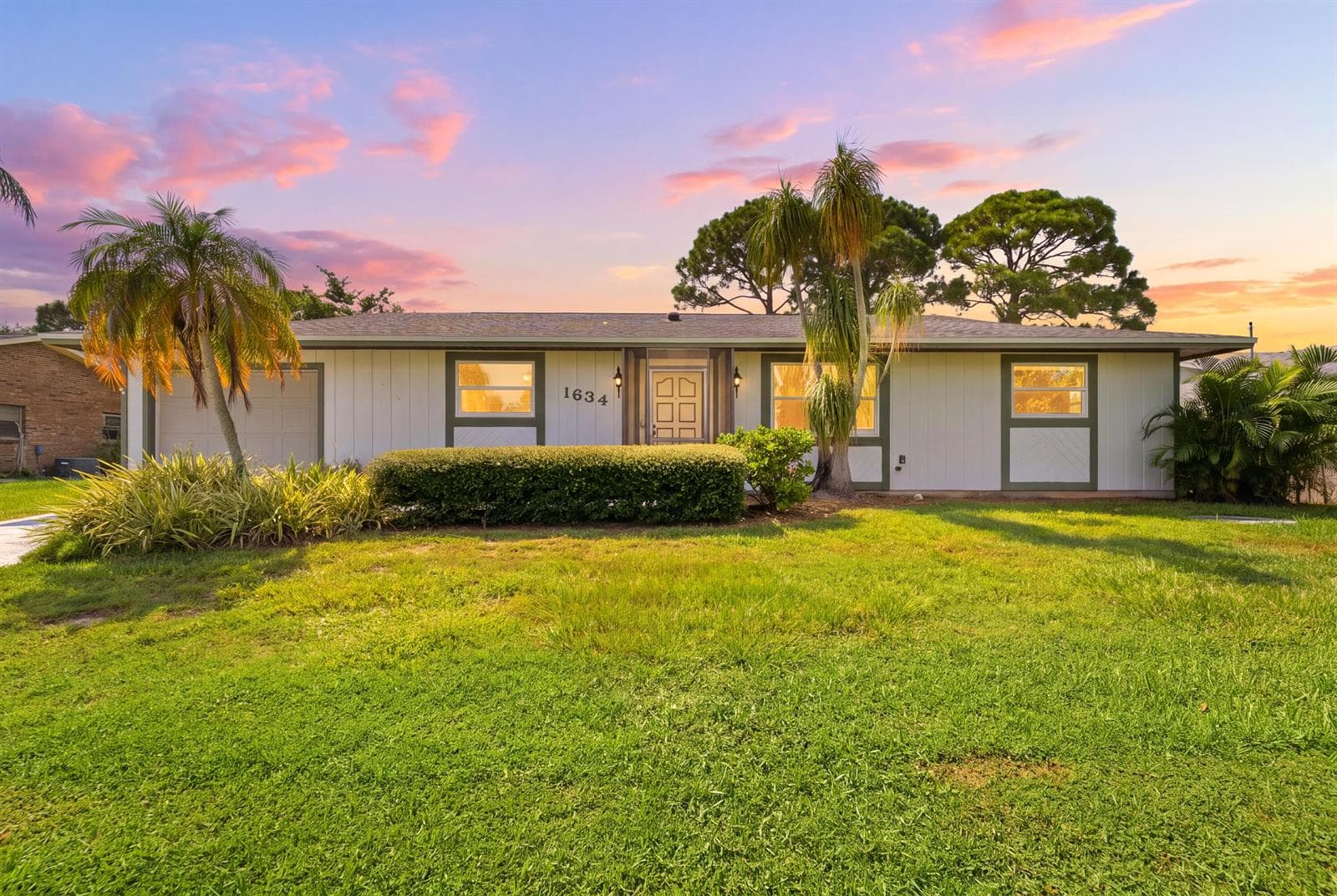 1634 SE CLEARMONT Street, Port St. Lucie, FL 34983