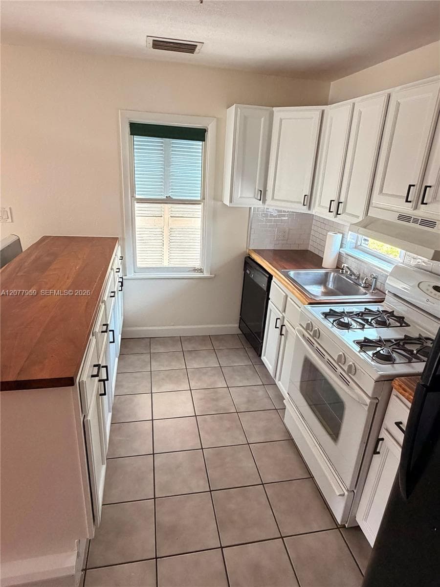 1837 Buchanan St, Hollywood, FL 33020 photo 2