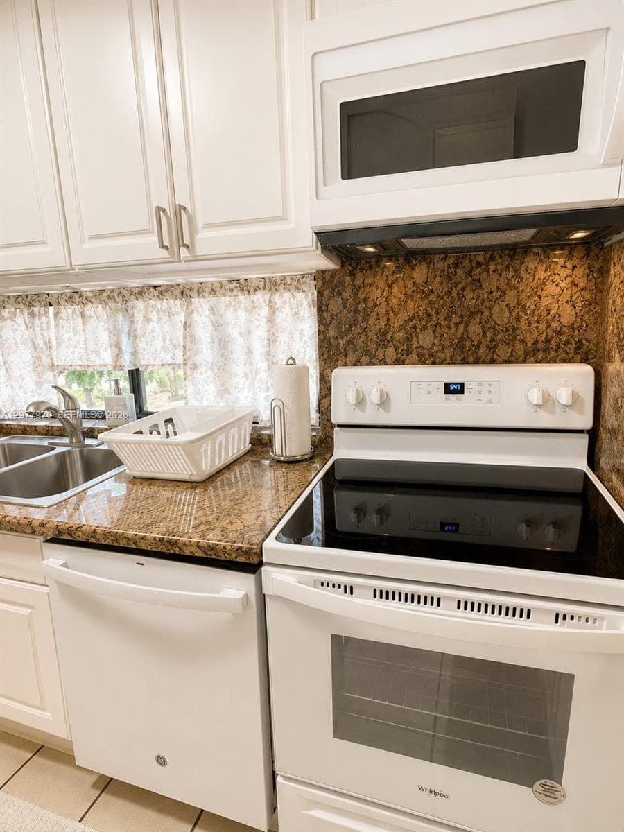 17021 N Bay Rd # 318, Sunny Isles Beach, FL 33160 photo 4