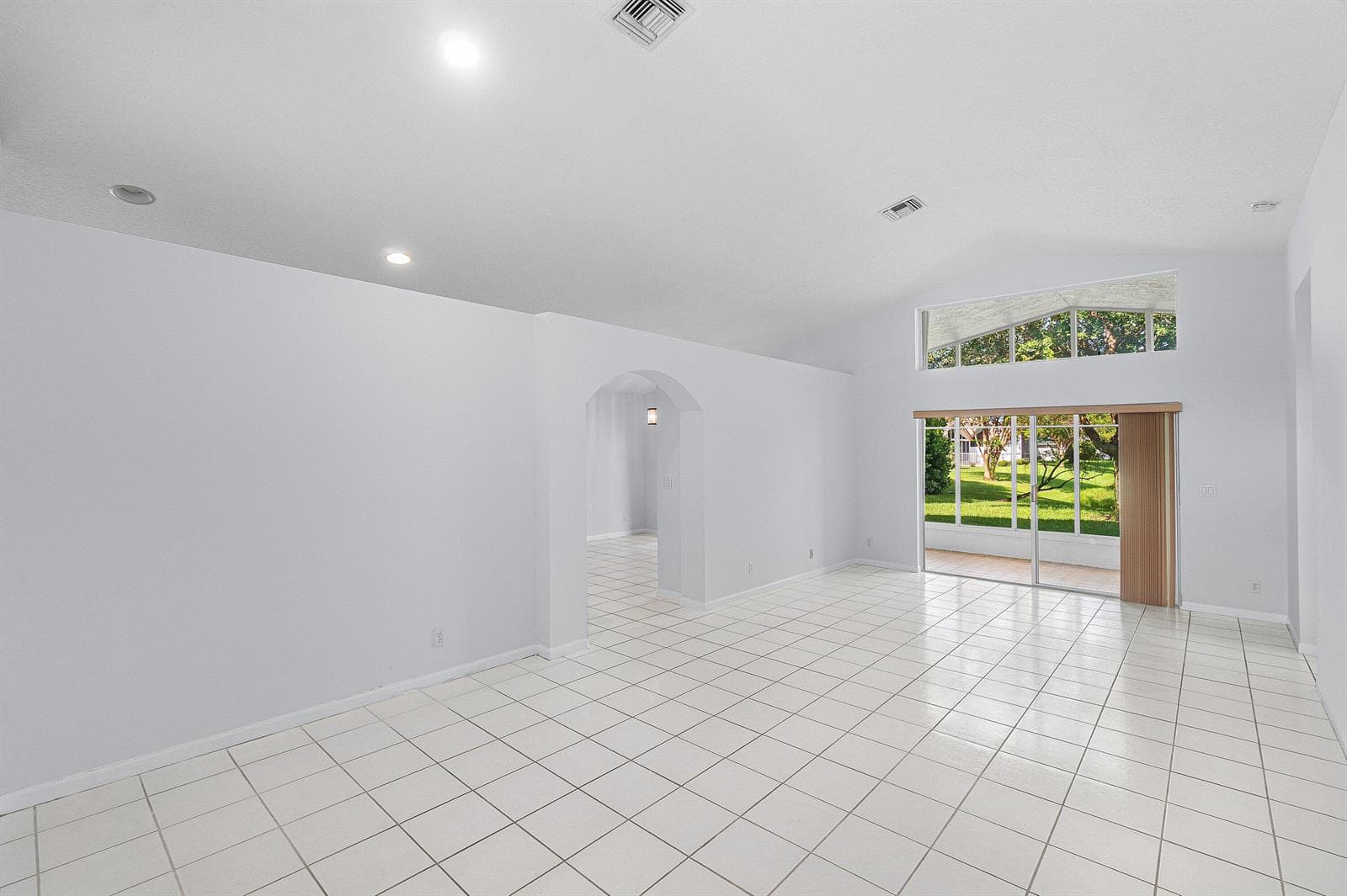 5737 Royal Club Drive, Boynton Beach, FL 33437 photo 3