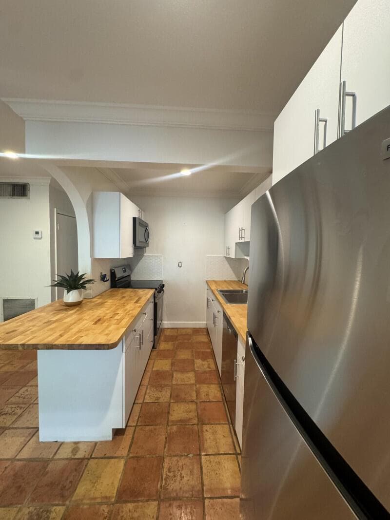 1640 NE 4th Place, Fort Lauderdale, FL 33301 photo 5
