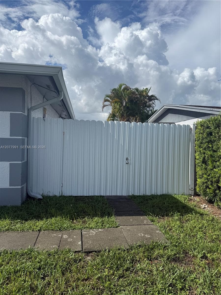 13410 SW 81st St # 2, Miami, FL 33183 photo 3
