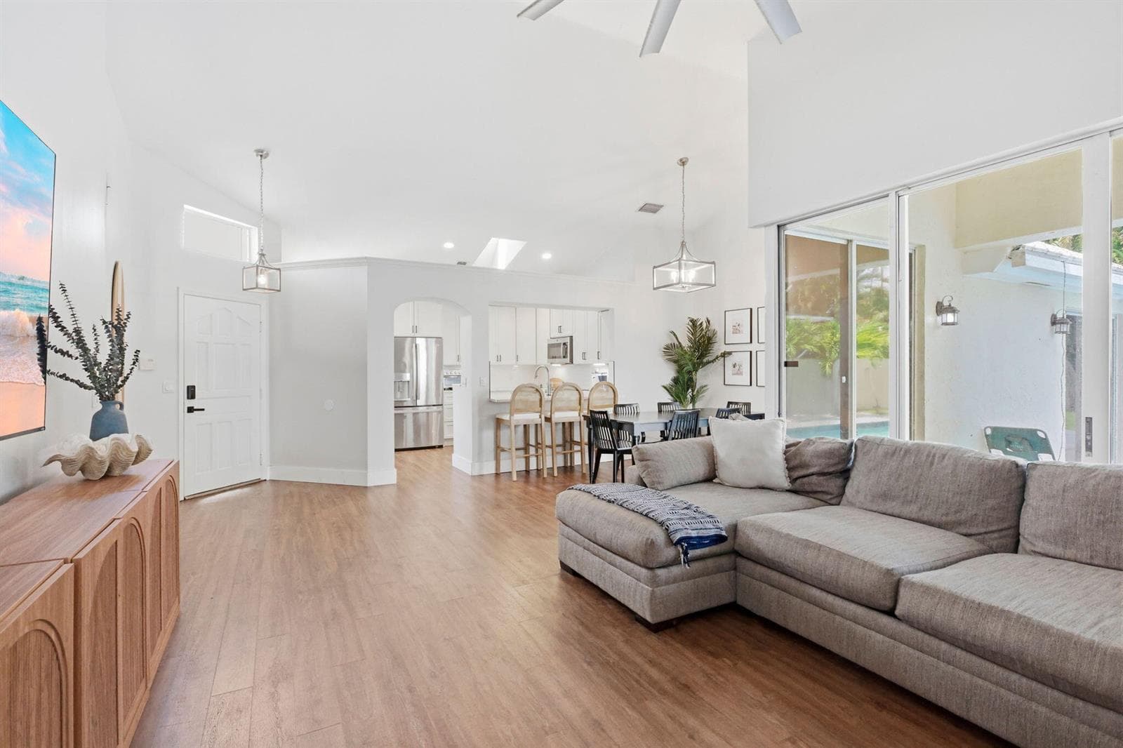 944 Dickens Place, West Palm Beach, FL 33411 photo 5