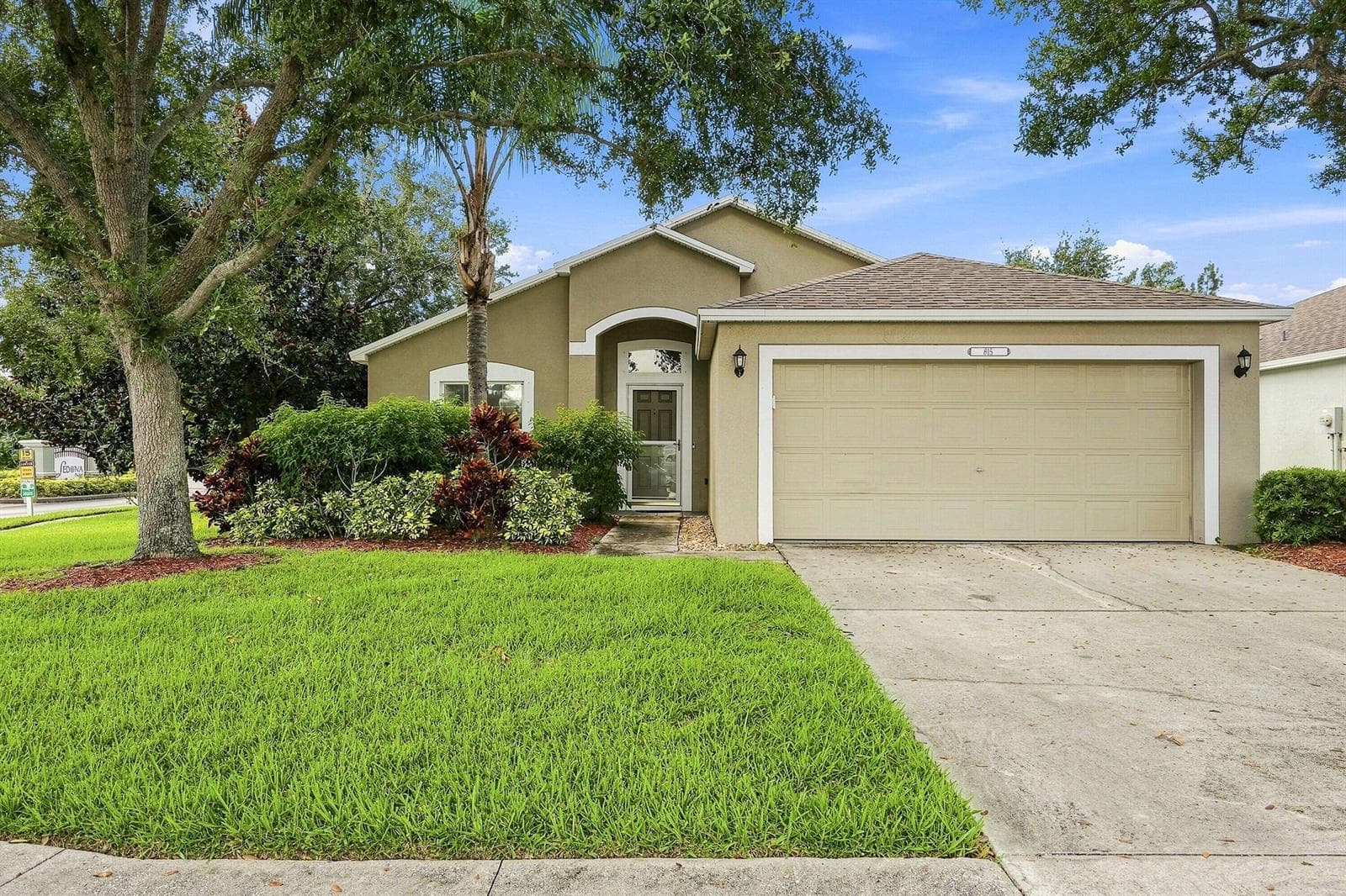 815 Greenleaf Circle, Vero Beach, FL 32960 photo 3