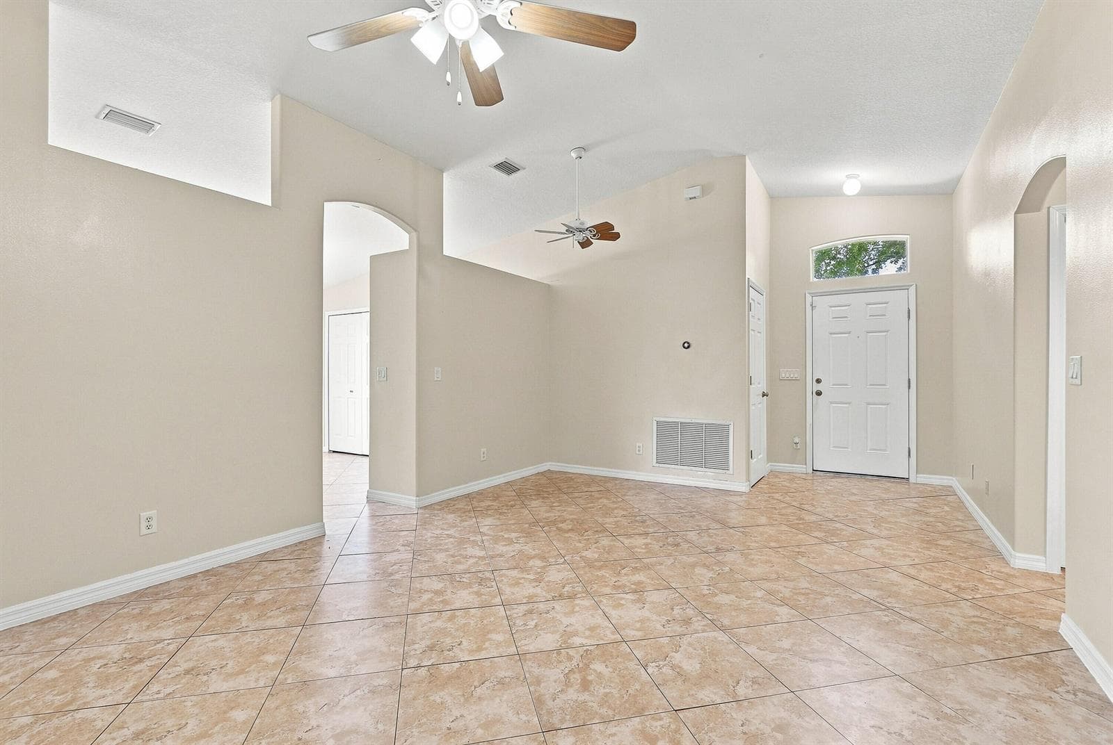 815 Greenleaf Circle, Vero Beach, FL 32960 photo 5