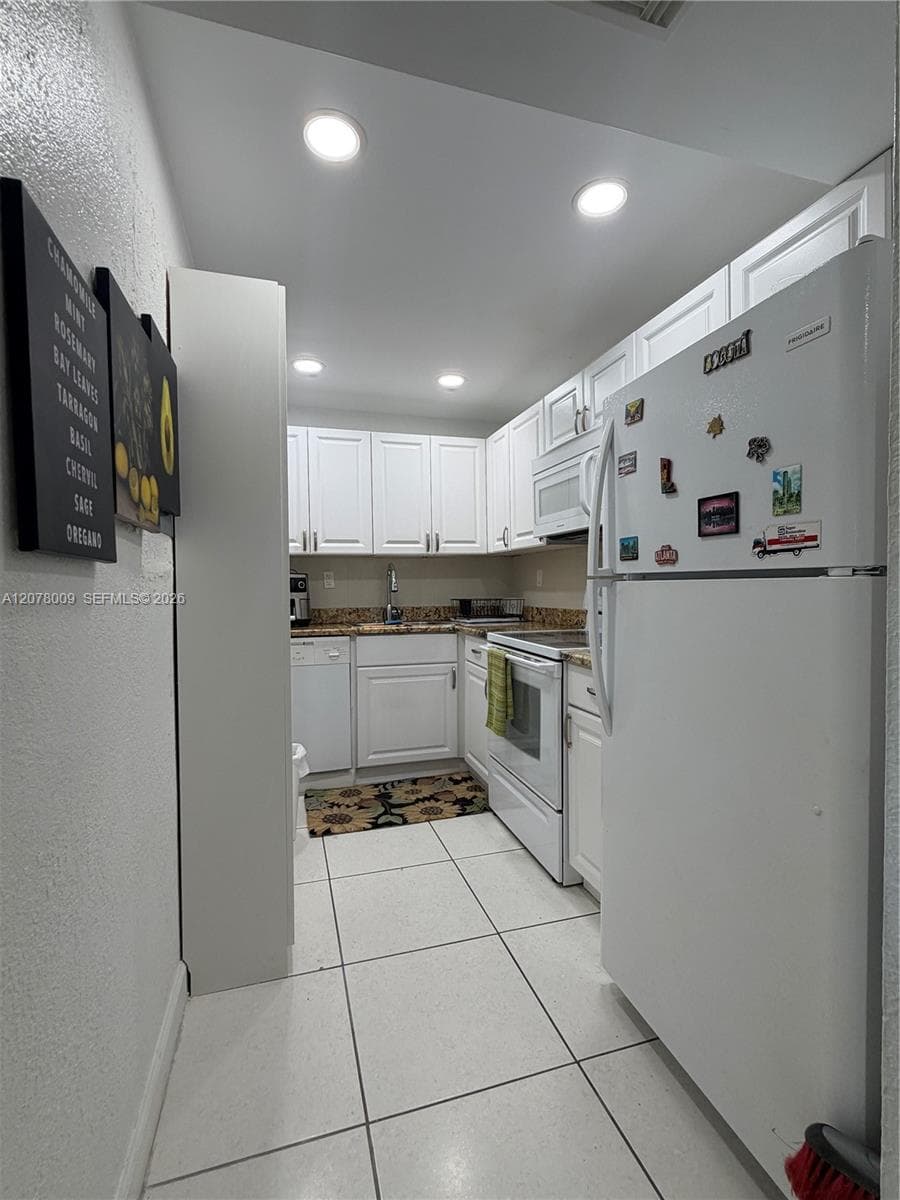 17530 NW 68th Ave # C1005, Hialeah, FL 33015 photo 2