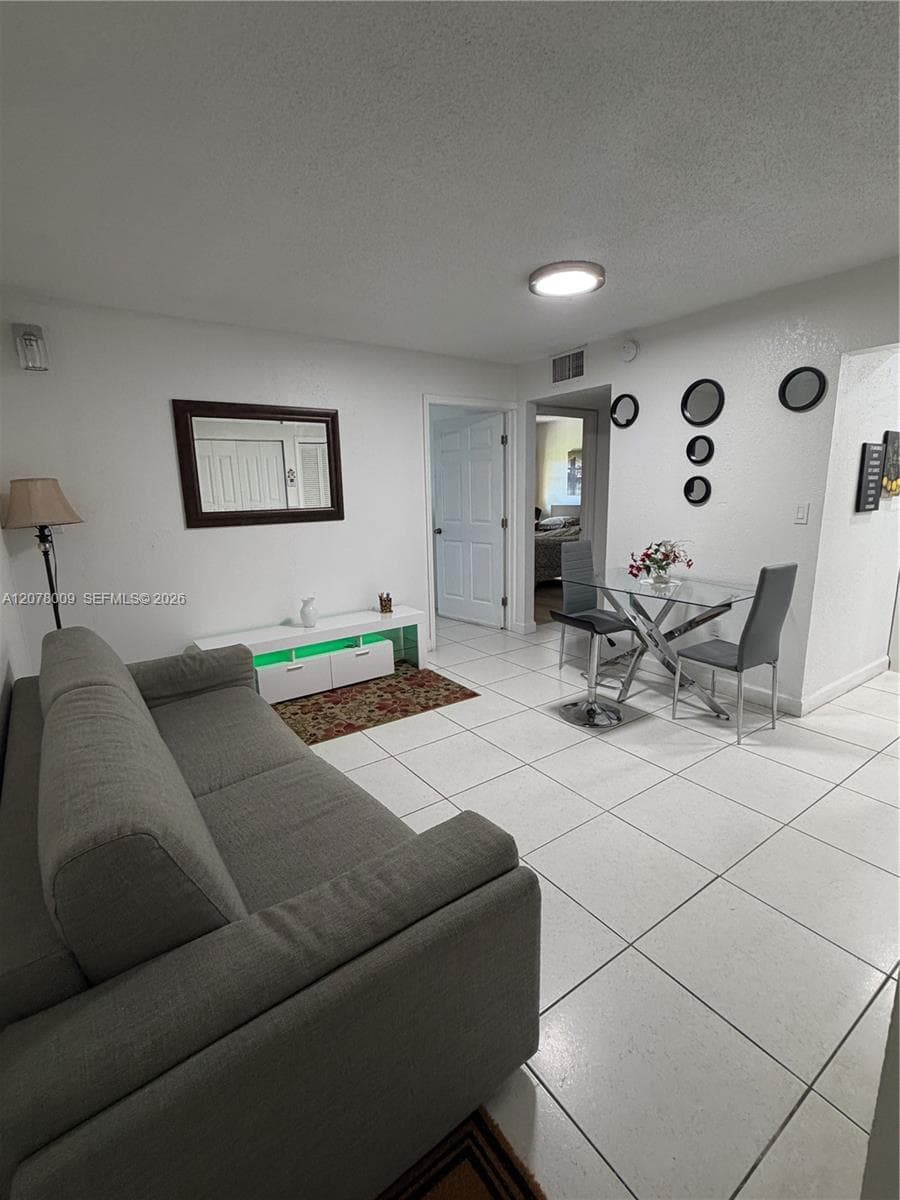 17530 NW 68th Ave # C1005, Hialeah, FL 33015 photo 3