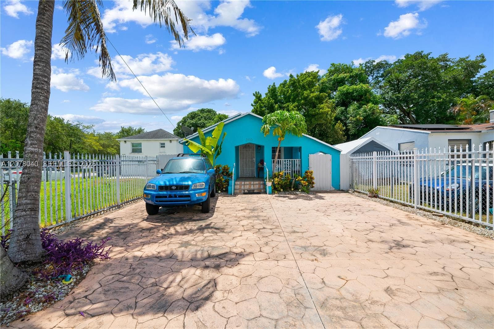 390 NE 166th St, North Miami, FL 33162 photo 4