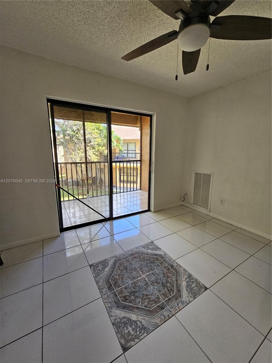 6580 W 27th Ct # 58-24, Hialeah, FL 33016 photo 5