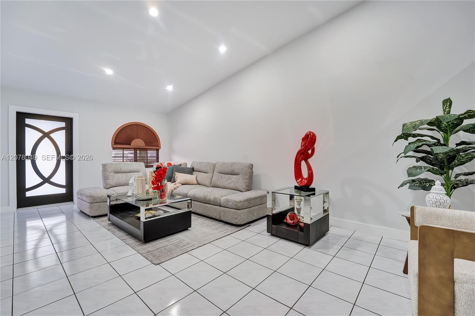 5670 W 20th Ct, Hialeah, FL 33016 photo 5