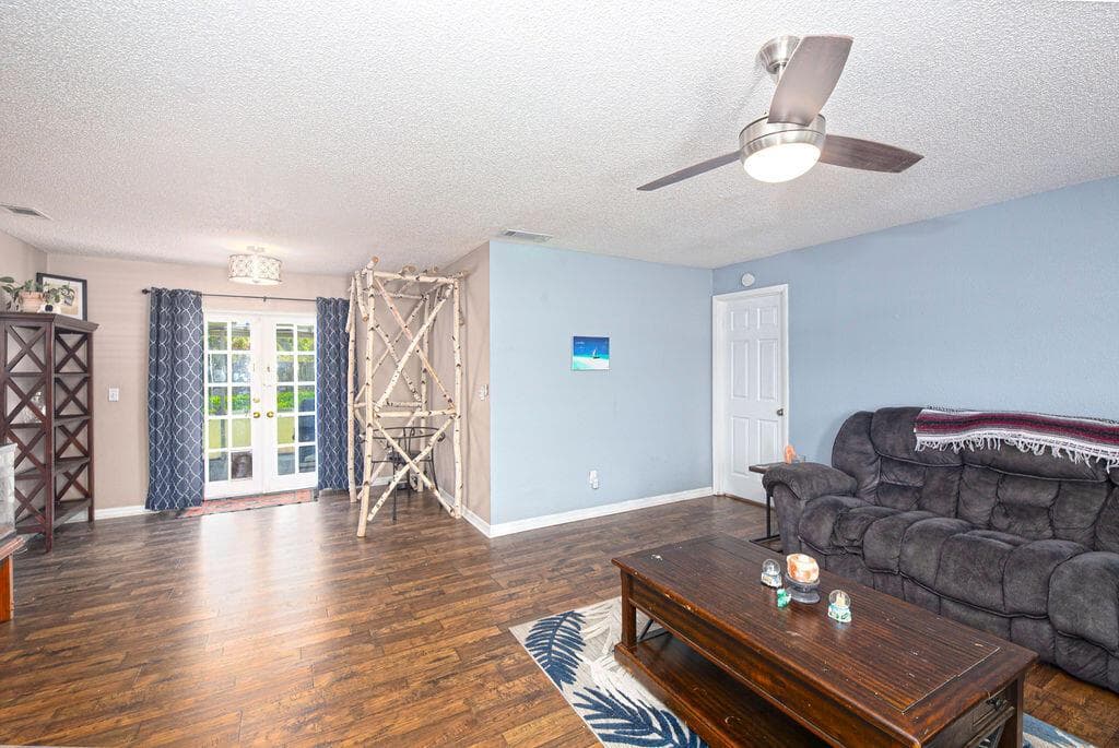 1337 SE ROANOKE Street, Port St. Lucie, FL 34952 photo 3