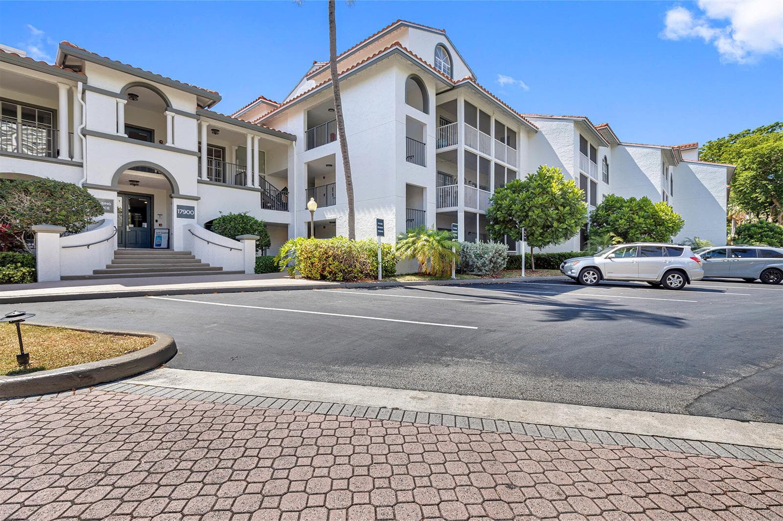 17900 NE 31st Court # 2302, Aventura, FL 33160