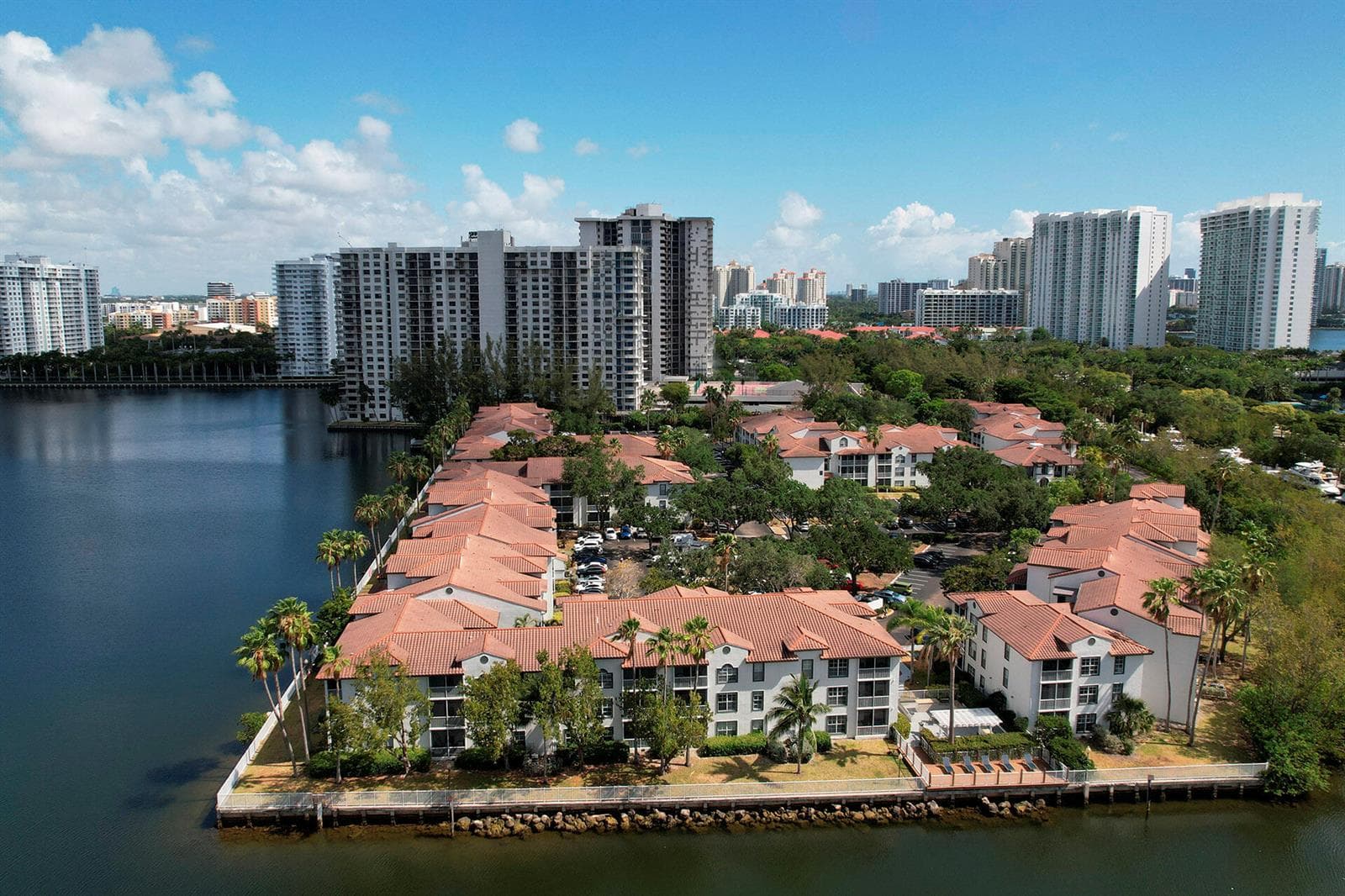 17900 NE 31st Court # 1117, Aventura, FL 33160 photo 4
