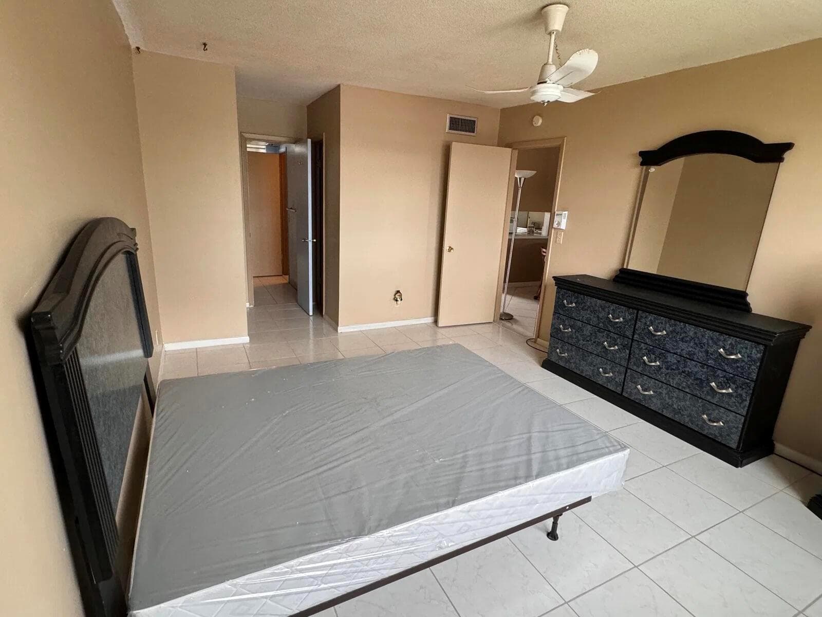 2861 NW 47TH Terrace # 207B, Lauderdale Lakes, FL 33313 photo 4
