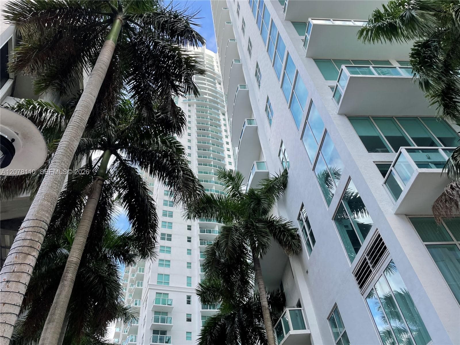 31 SE 5th St # 2805, Miami, FL 33131 photo 2