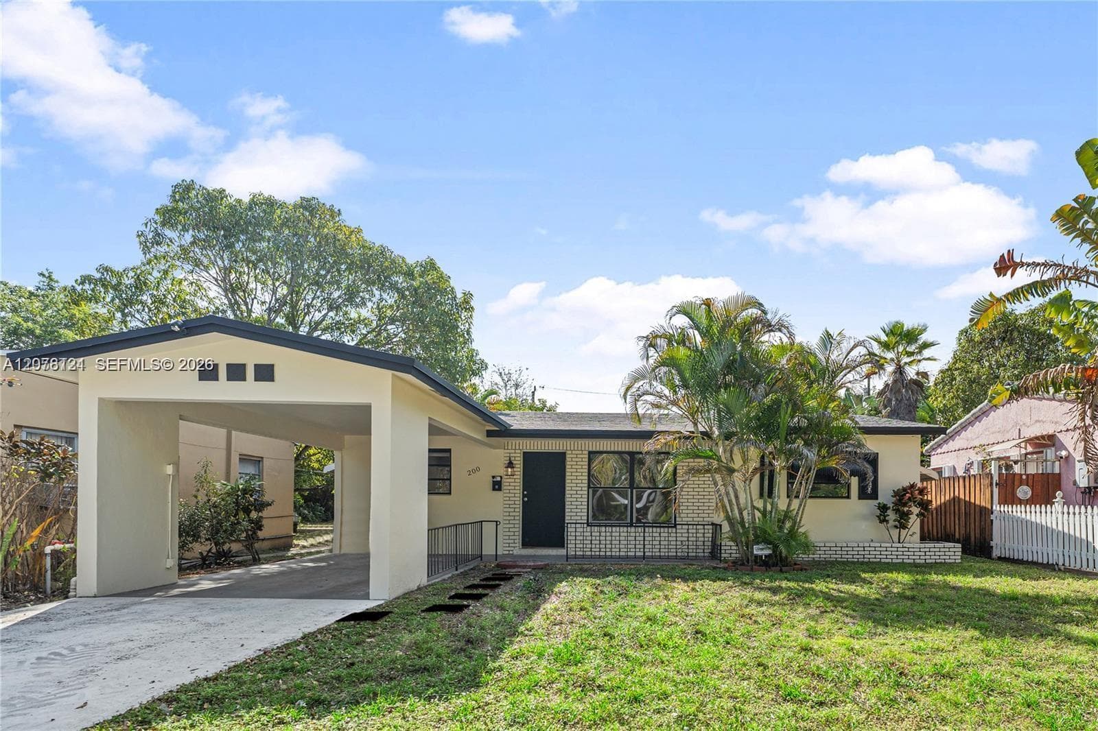 200 SE 19th St # 200, Fort Lauderdale, FL 33316