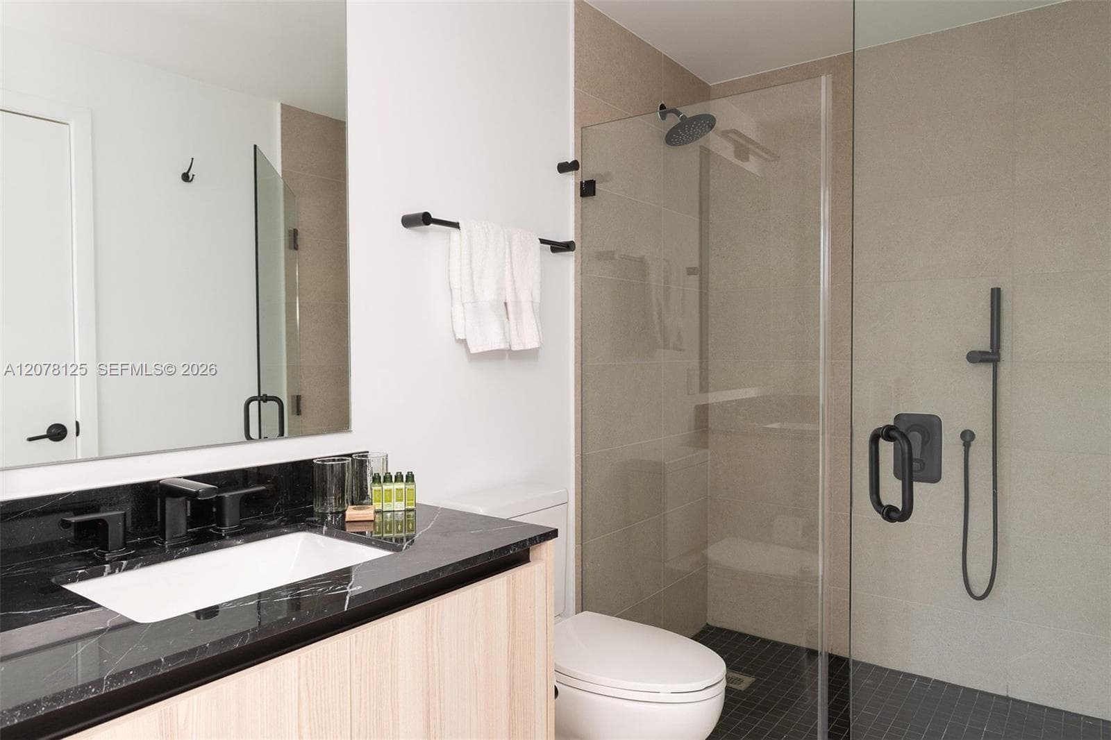 225 N Miami Ave # 2107, Miami, FL 33128 photo 5