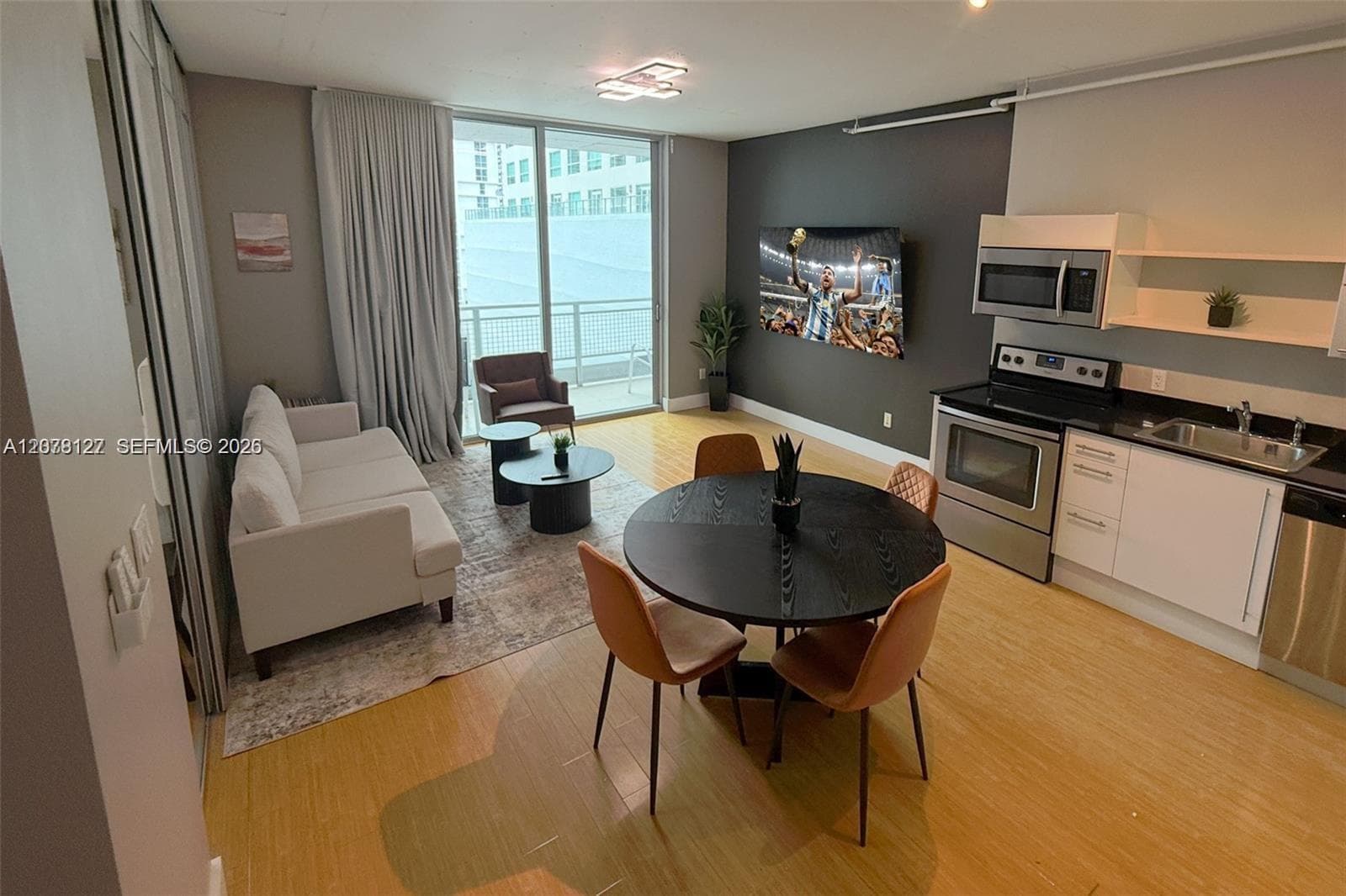 690 SW 1st Ct # 1221, Miami, FL 33130