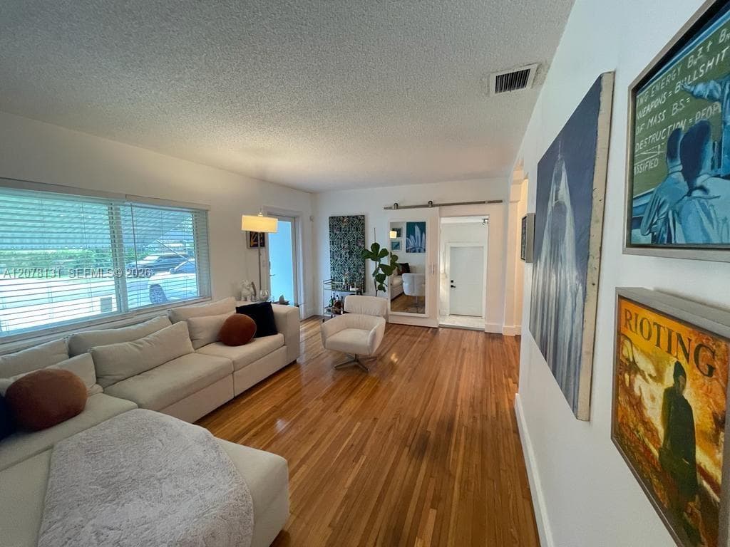 1545 NE 138th St, North Miami, FL 33161 photo 2