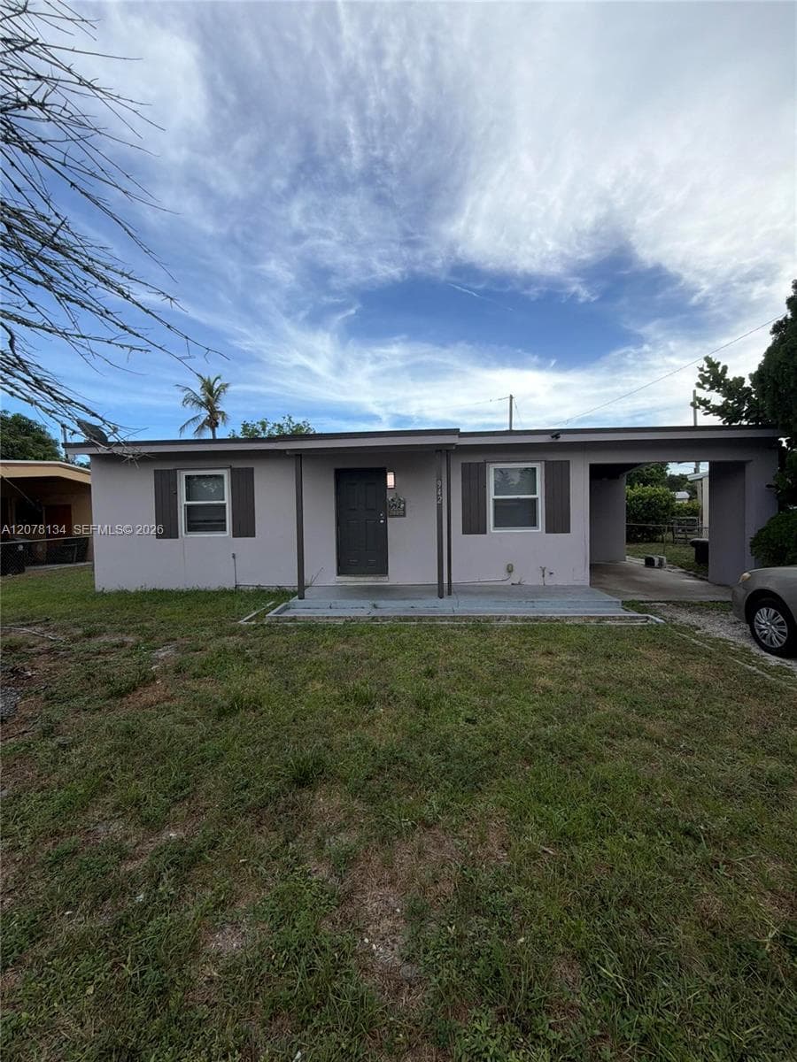 942 NW 11th Ct, Fort Lauderdale, FL 33311