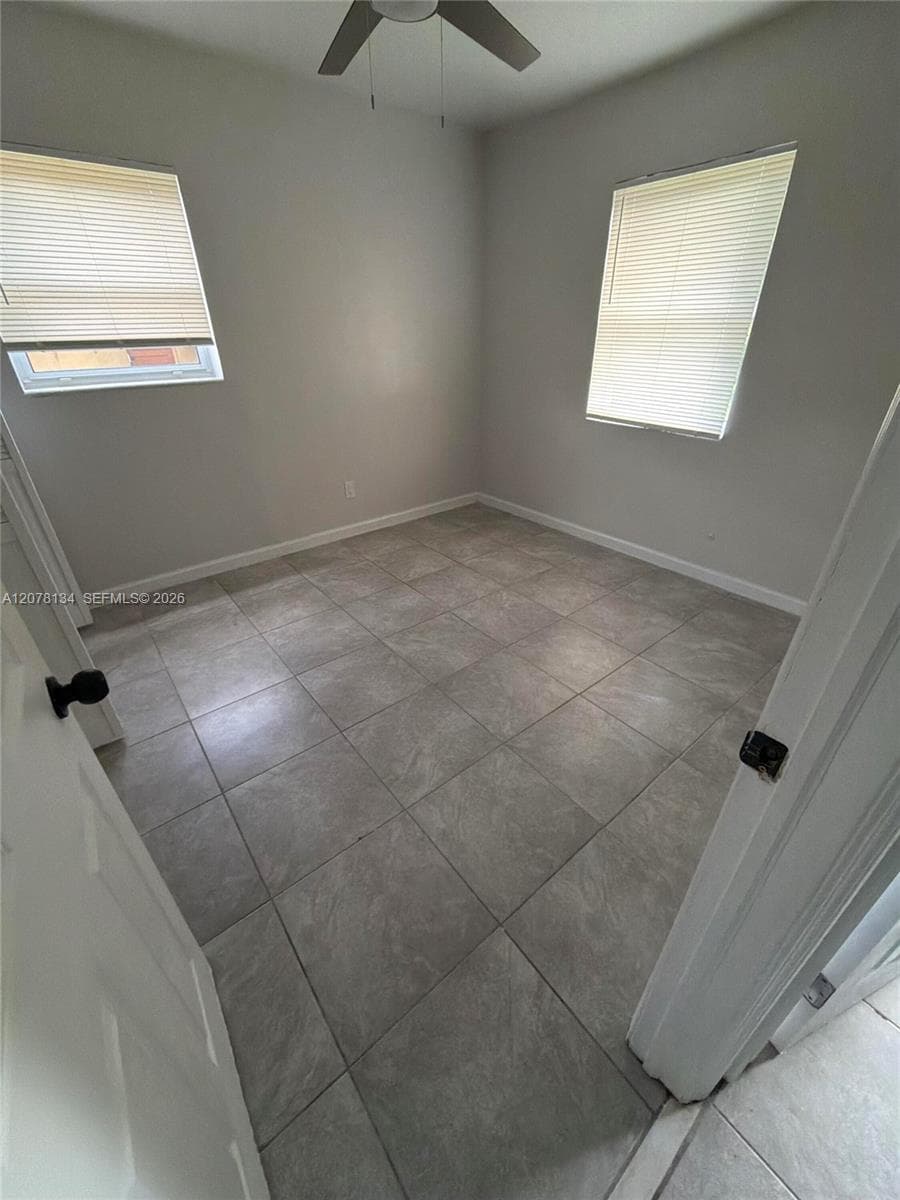 942 NW 11th Ct, Fort Lauderdale, FL 33311 photo 5