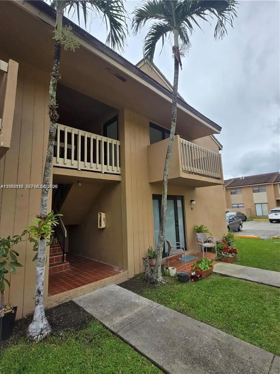 15439 SW 80th St # 201, Miami, FL 33193