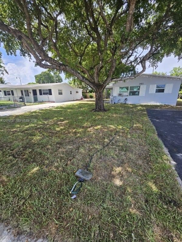 351 NE 25th Ct, Pompano Beach, FL 33064 photo 2