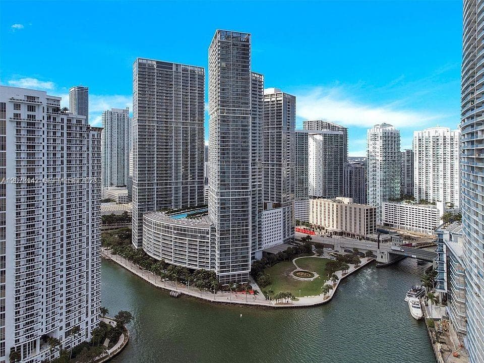 475 Brickell Ave # 3908, Miami, FL 33131