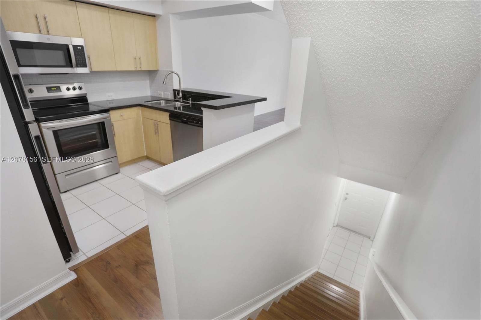 2941 NE 185th St # 1305, Miami, FL 33180 photo 3