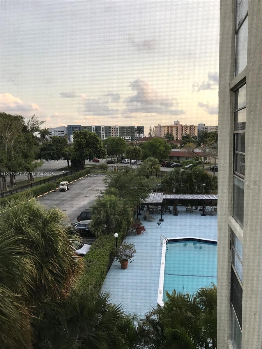 16851 NE 23rd Ave # B402, North Miami Beach, FL 33160 photo 3