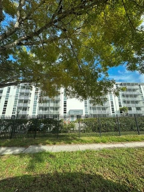 16851 NE 23rd Ave # B402, North Miami Beach, FL 33160