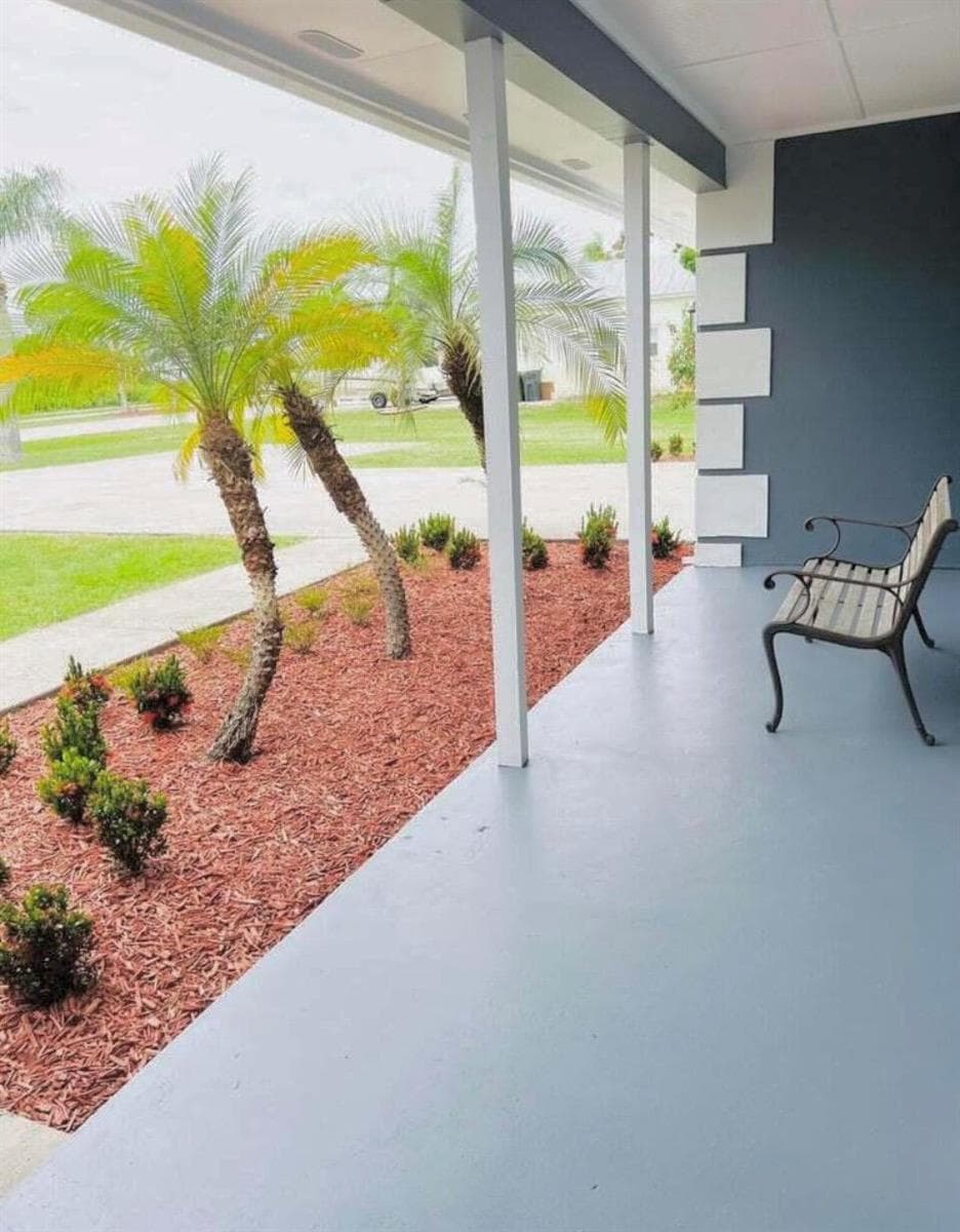 2118 SE MORNINGSIDE Boulevard, Port St. Lucie, FL 34952 photo 2