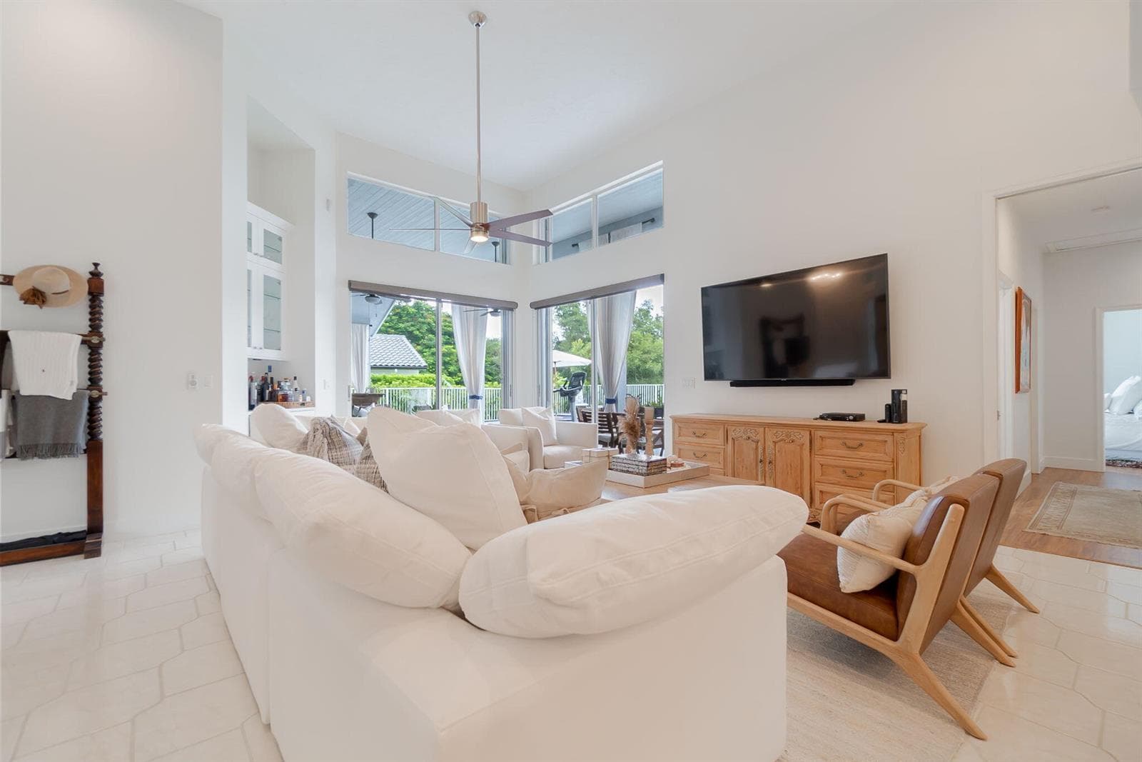 1907 S Club Drive, Wellington, FL 33414 photo 4