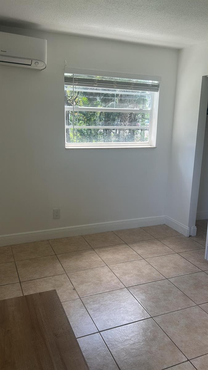 810 NW 40TH # 1-3, Oakland Park, FL 33309 photo 4