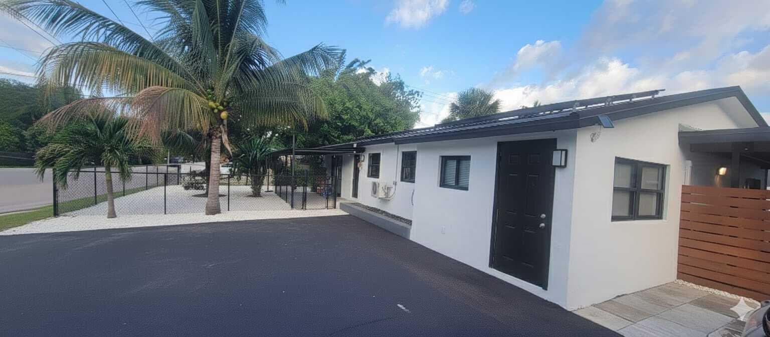 1202 NE 3RD Avenue, Fort Lauderdale, FL 33304 photo 2