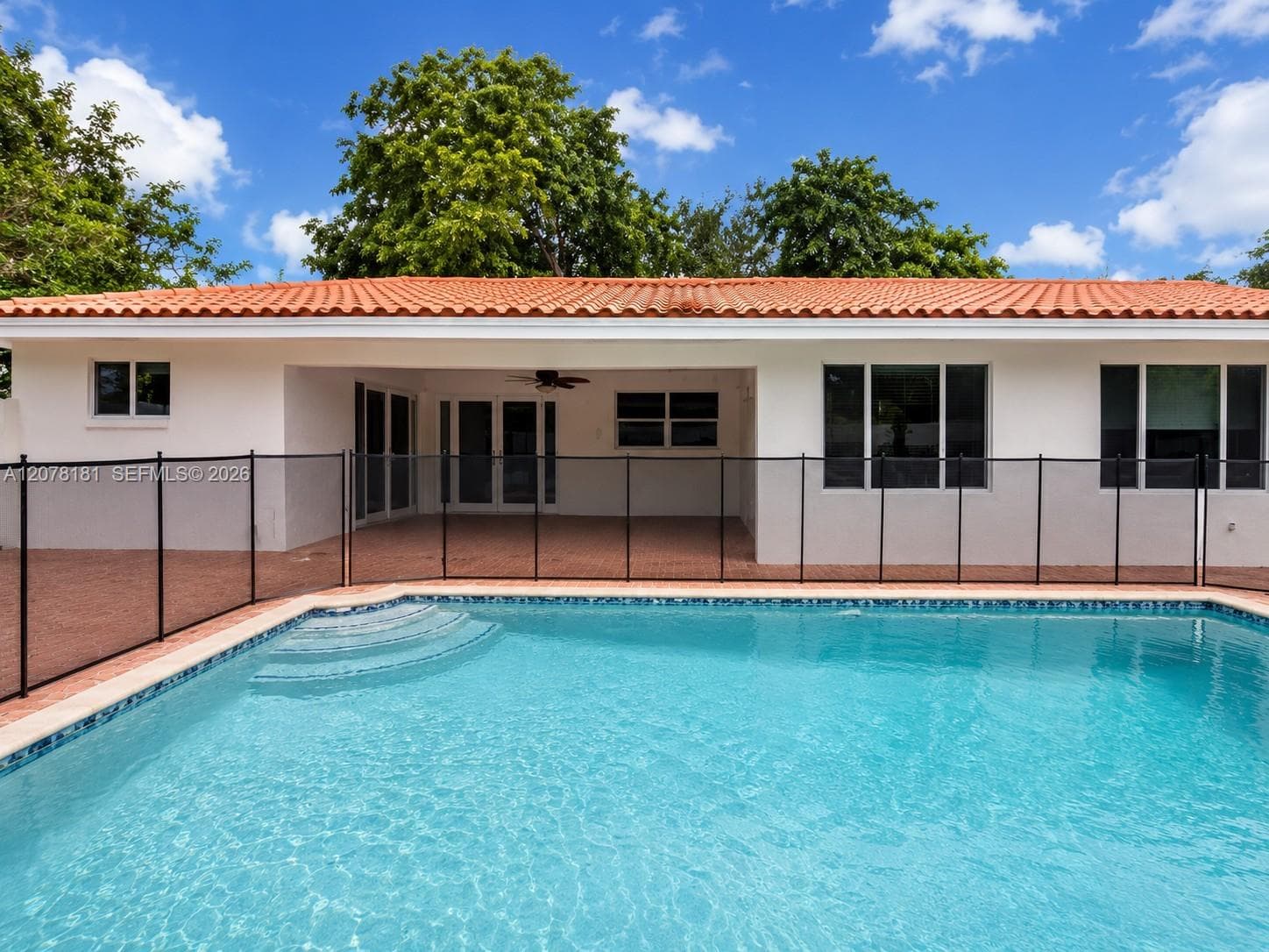 15330 Durnford Dr, Miami Lakes, FL 33014 photo 2