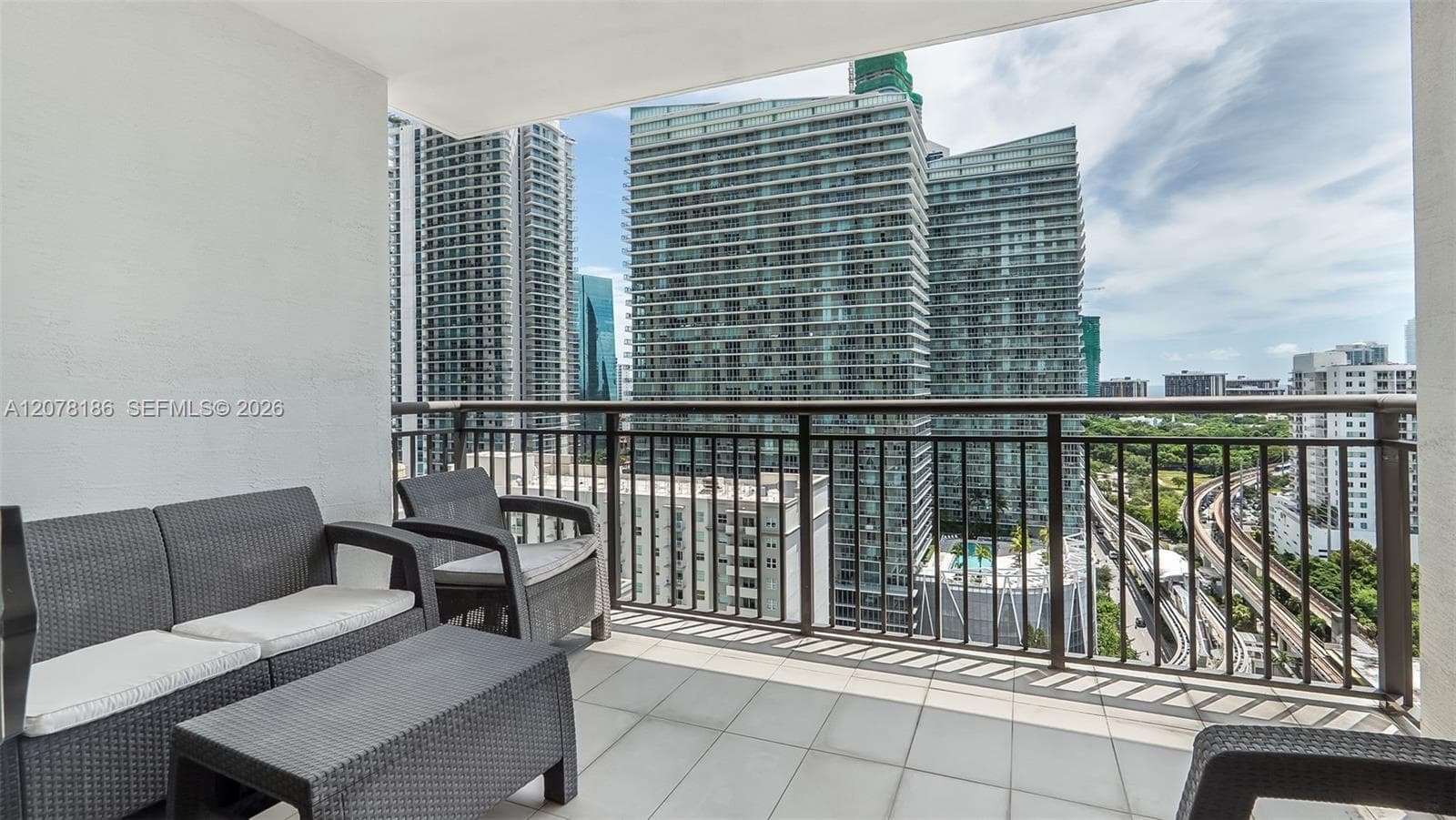 999 SW 1st Ave # 2004, Miami, FL 33130 photo 5