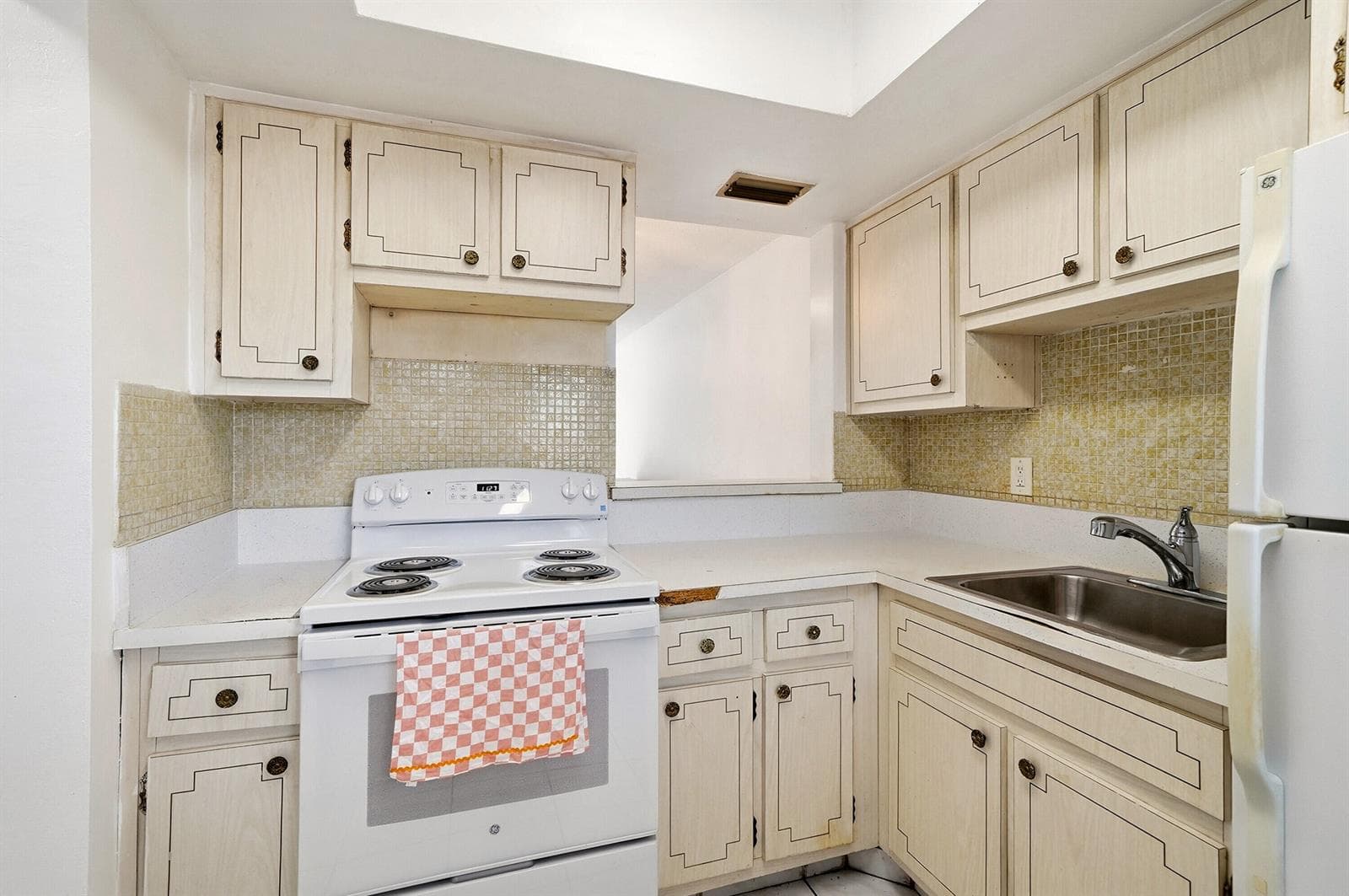 1333 E HALLANDALE BEACH Boulevard # 335, Hallandale Beach, FL 33009 photo 3