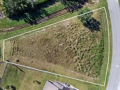 544 SW COLUMBUS Drive, Port St. Lucie, FL 34953 photo 4