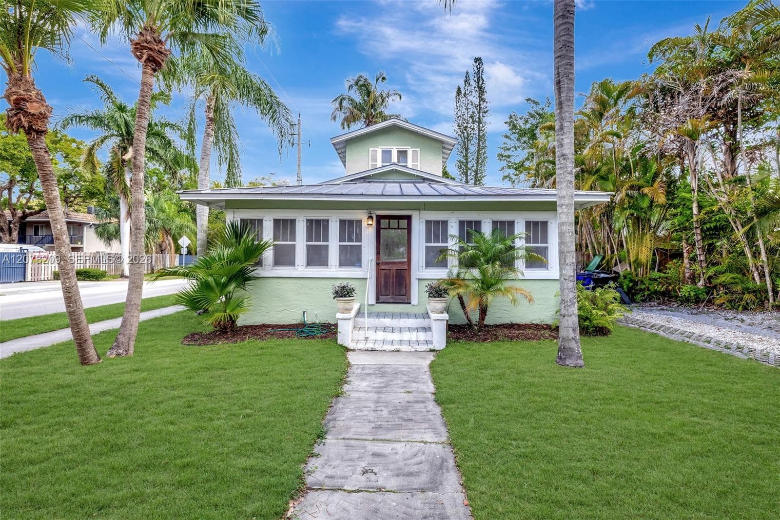 1031 SW 4th St, Fort Lauderdale, FL 33312
