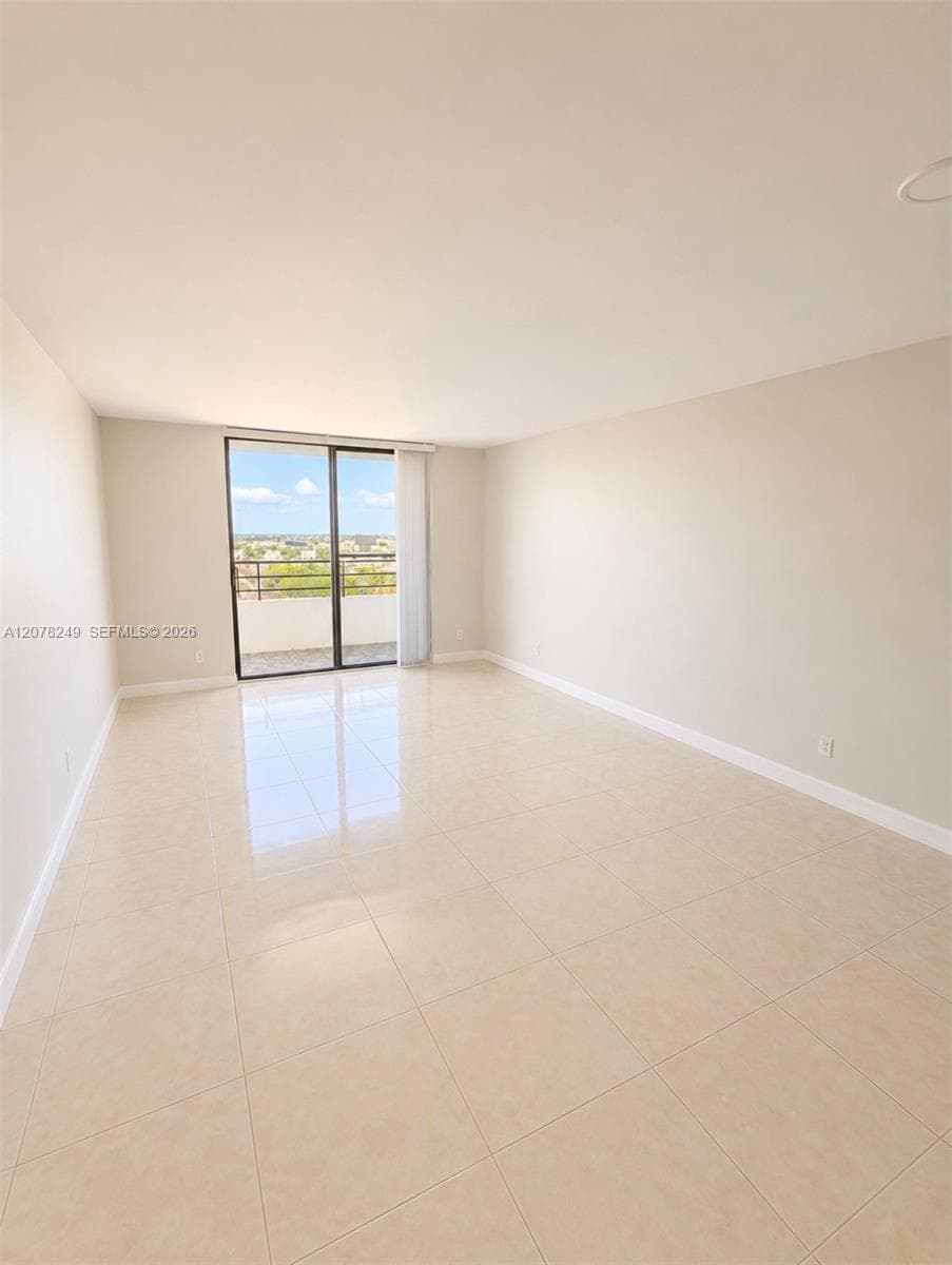 600 Three Islands Blvd # 1707, Hallandale Beach, FL 33009 photo 2