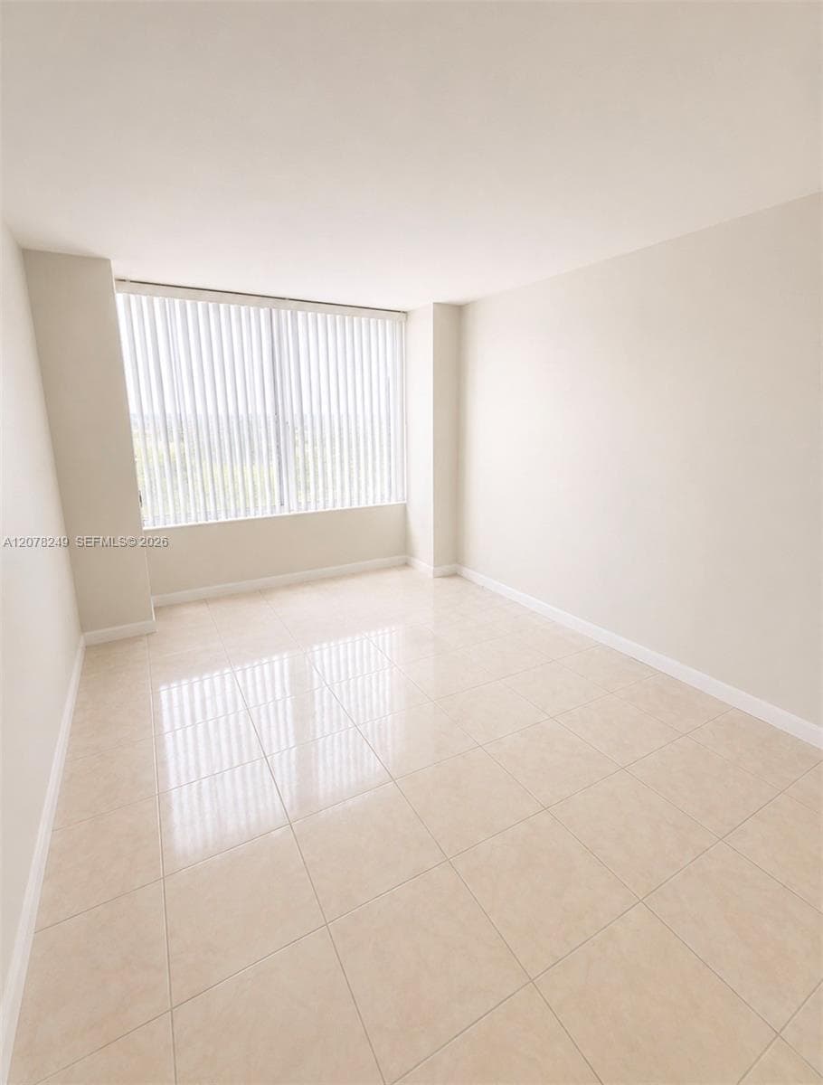 600 Three Islands Blvd # 1707, Hallandale Beach, FL 33009 photo 4