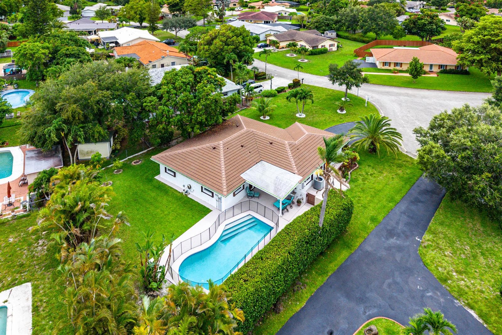 4025 NW 105TH Avenue, Coral Springs, FL 33065 photo 2