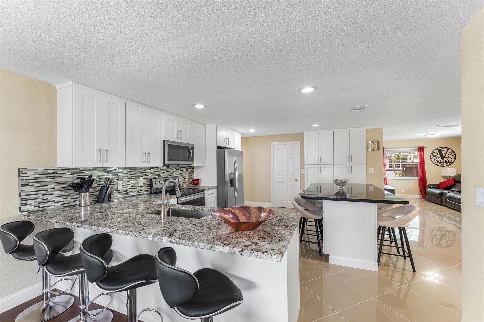 4025 NW 105TH Avenue, Coral Springs, FL 33065 photo 3