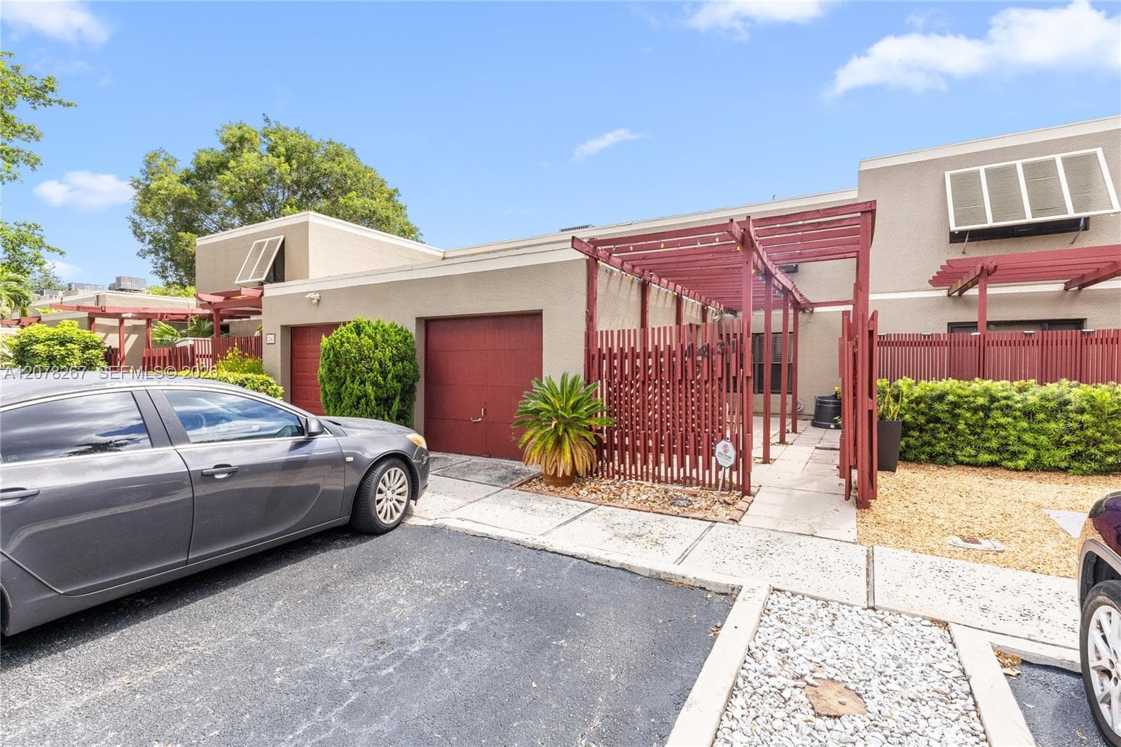 1231 W Fairway Rd, Pembroke Pines, FL 33026