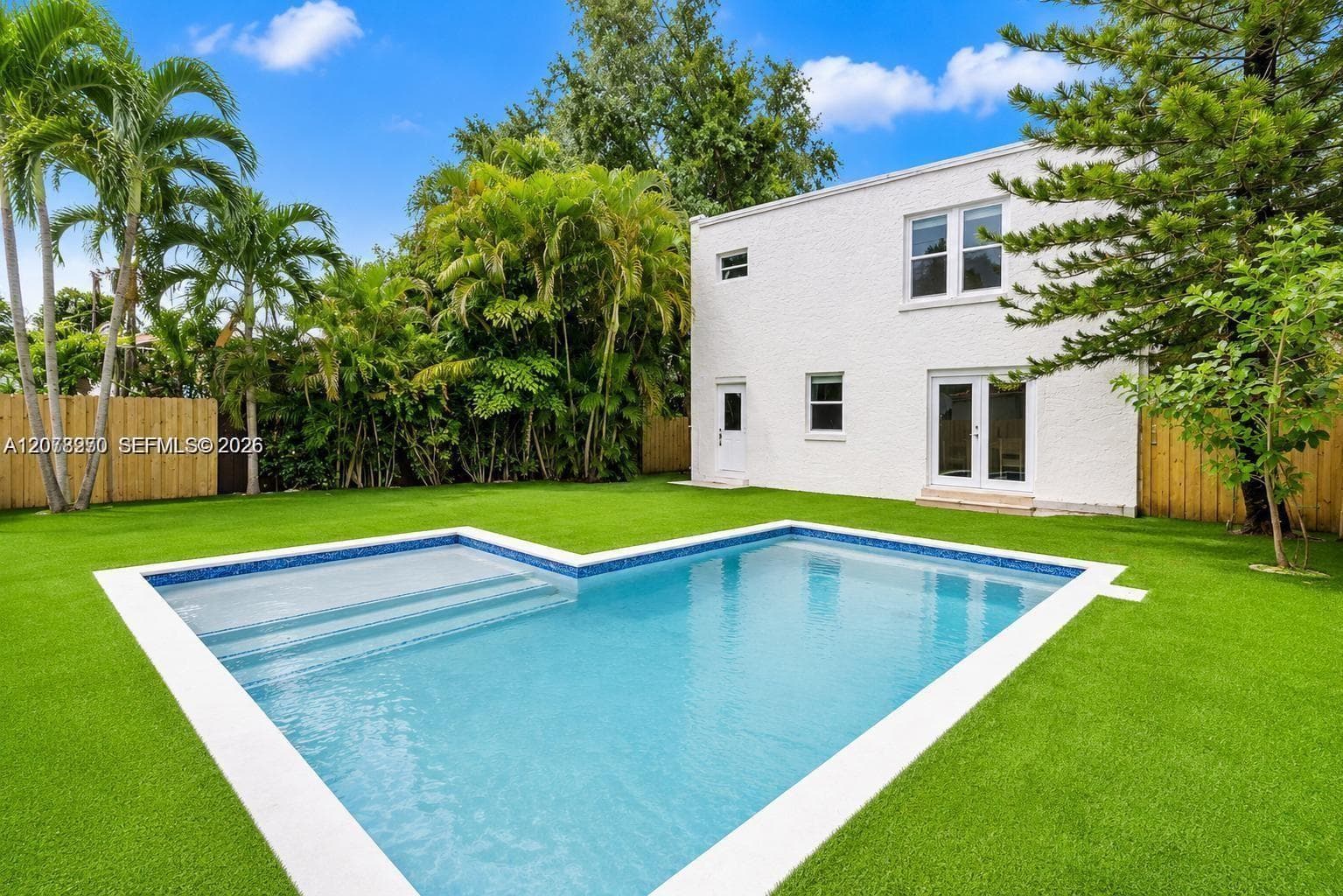 22 NE 44th St # 0, Miami, FL 33137 photo 4