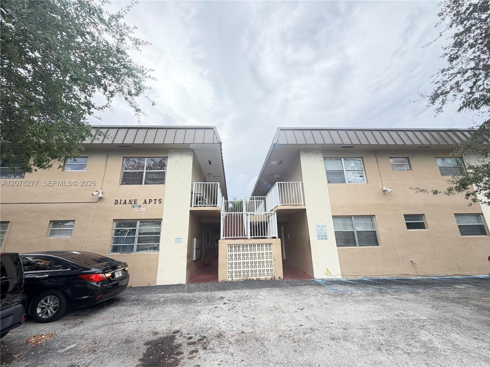 16118 NE 21st Ave # 4, North Miami Beach, FL 33162 photo 2