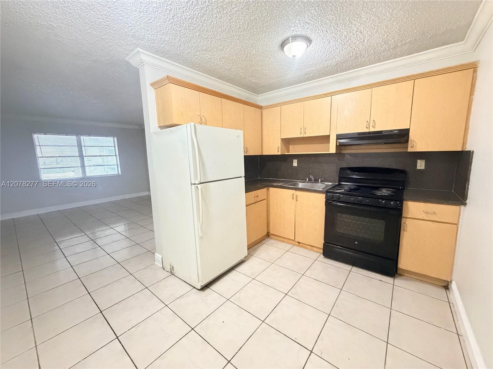 16118 NE 21st Ave # 4, North Miami Beach, FL 33162 photo 3