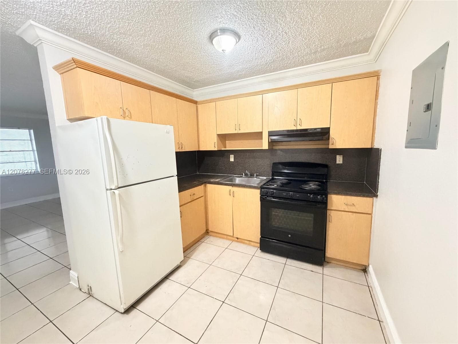 16118 NE 21st Ave # 4, North Miami Beach, FL 33162 photo 4